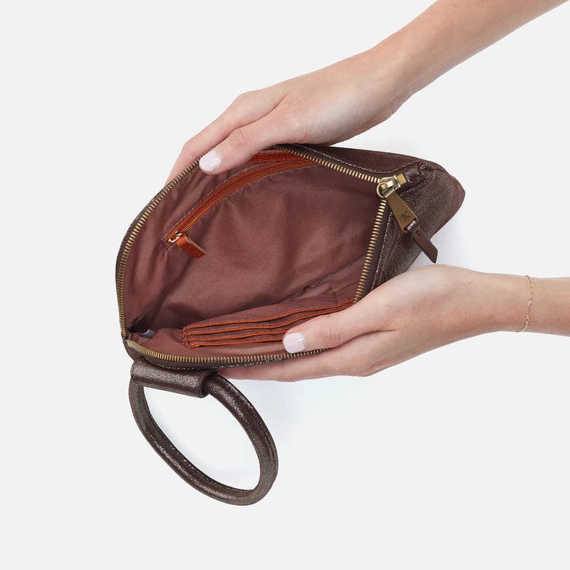 Hobo Sable Wristlet Coffee Galaxy in Metallic Leather – Carolina